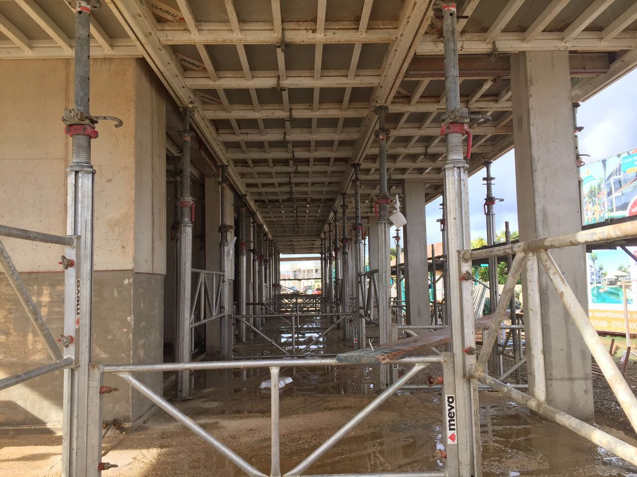 De bouw van Resort Bonaire construction