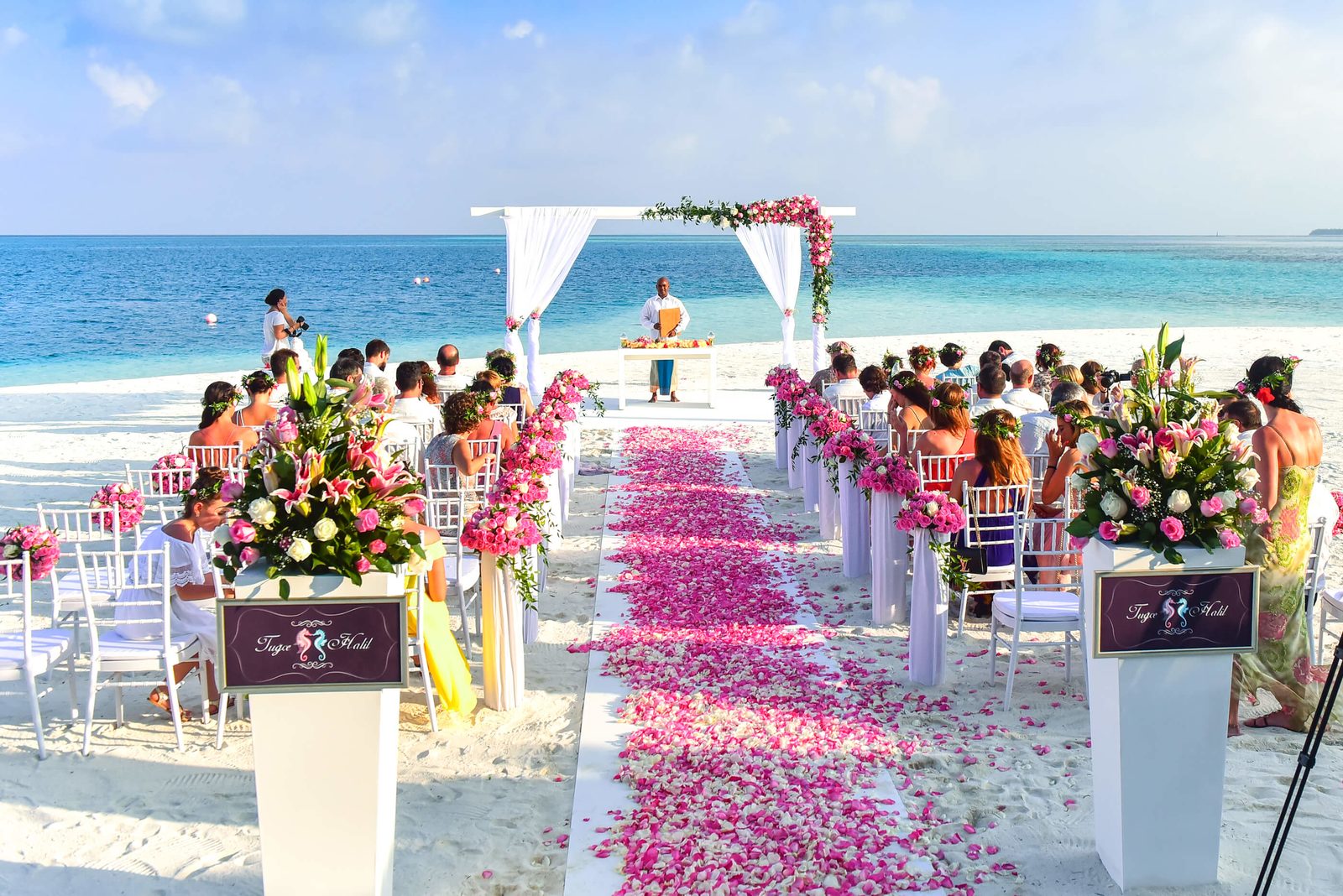 A Bonaire wedding is the dream of many couples! Who does not want to marry the love of their life on a beautiful and sunny island as Bonaire?