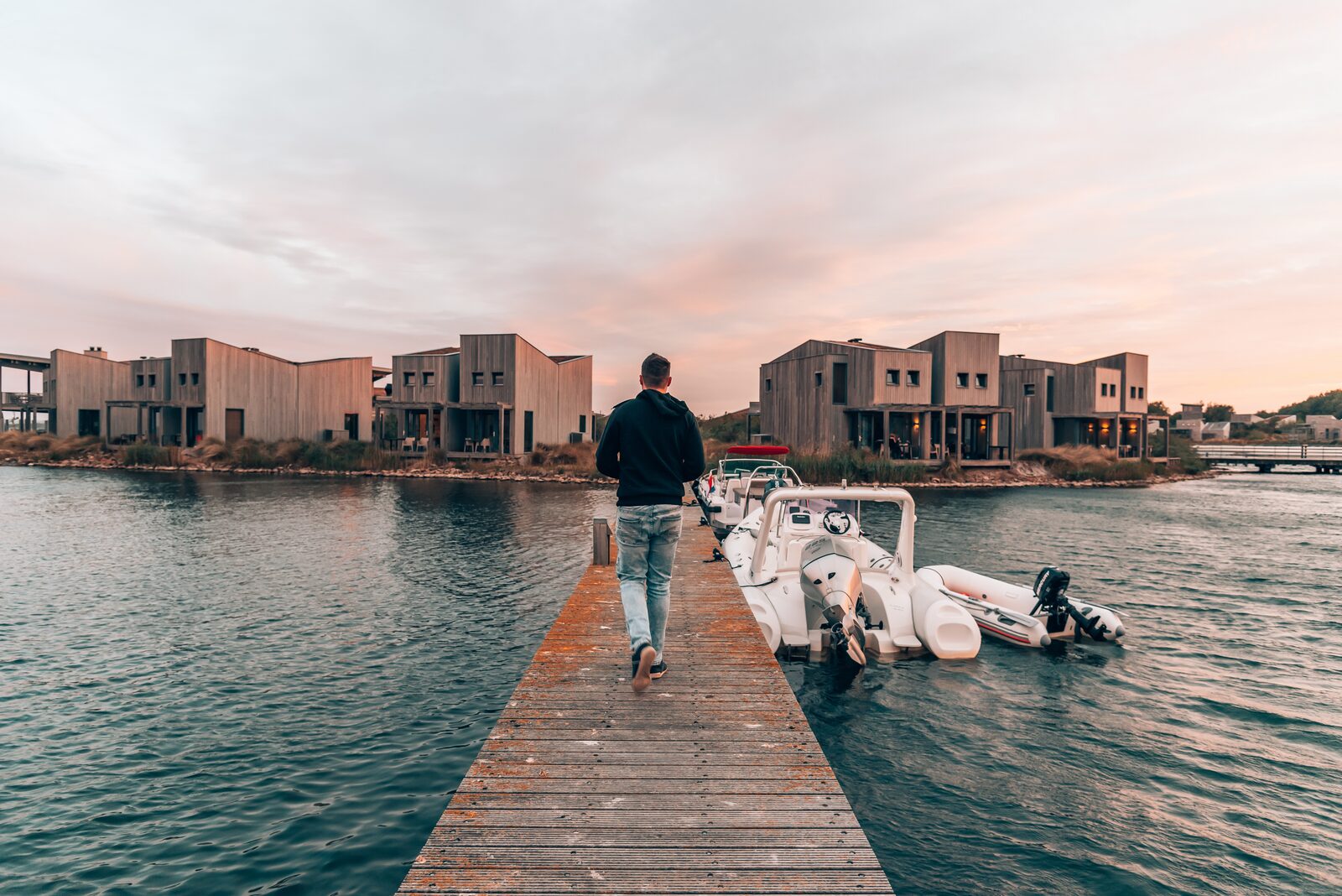 Wandelend over het meer Wandelend over het meer | reisverhaal van Bo